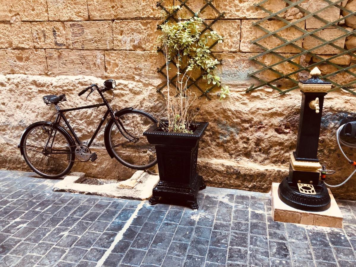 Ferienwohnung 10 La Ruelle Valletta Exterior foto